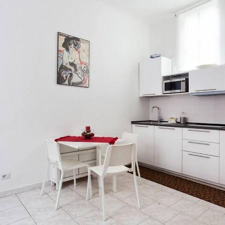 Isola And Zara Comfortable Apartment Milan Exterior photo